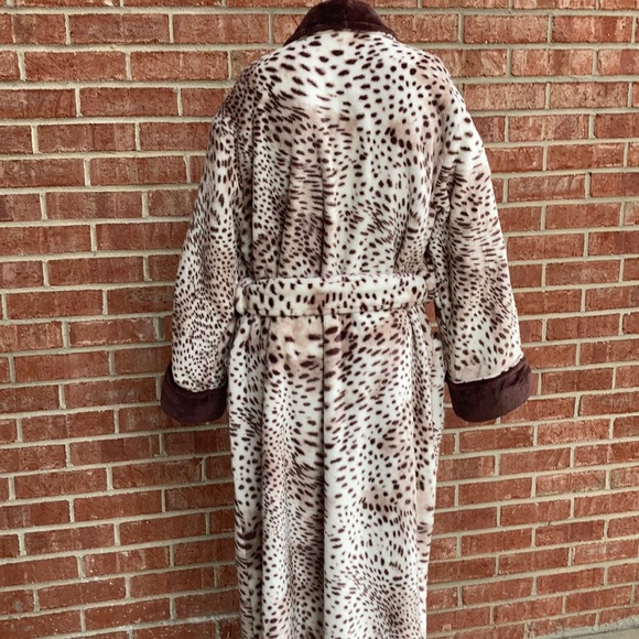 Natori Cheetah Print/Brown Faux Fur Trim Long Robe - Picture 2 of 9